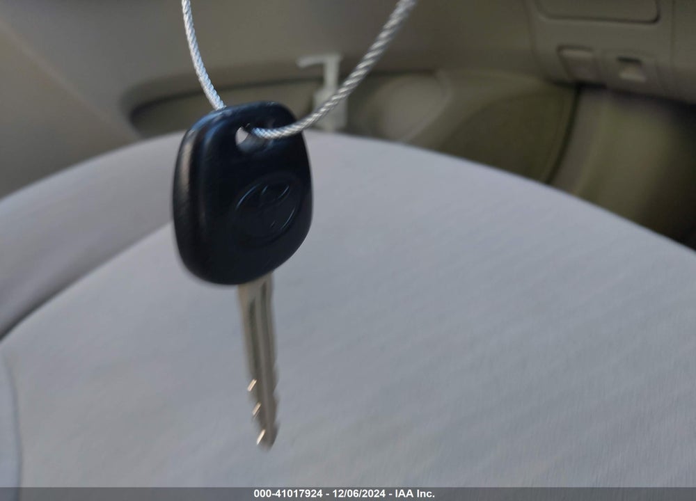 2010 TOYOTA COROLLA LE VIN: JTDBU4EE5A9107423