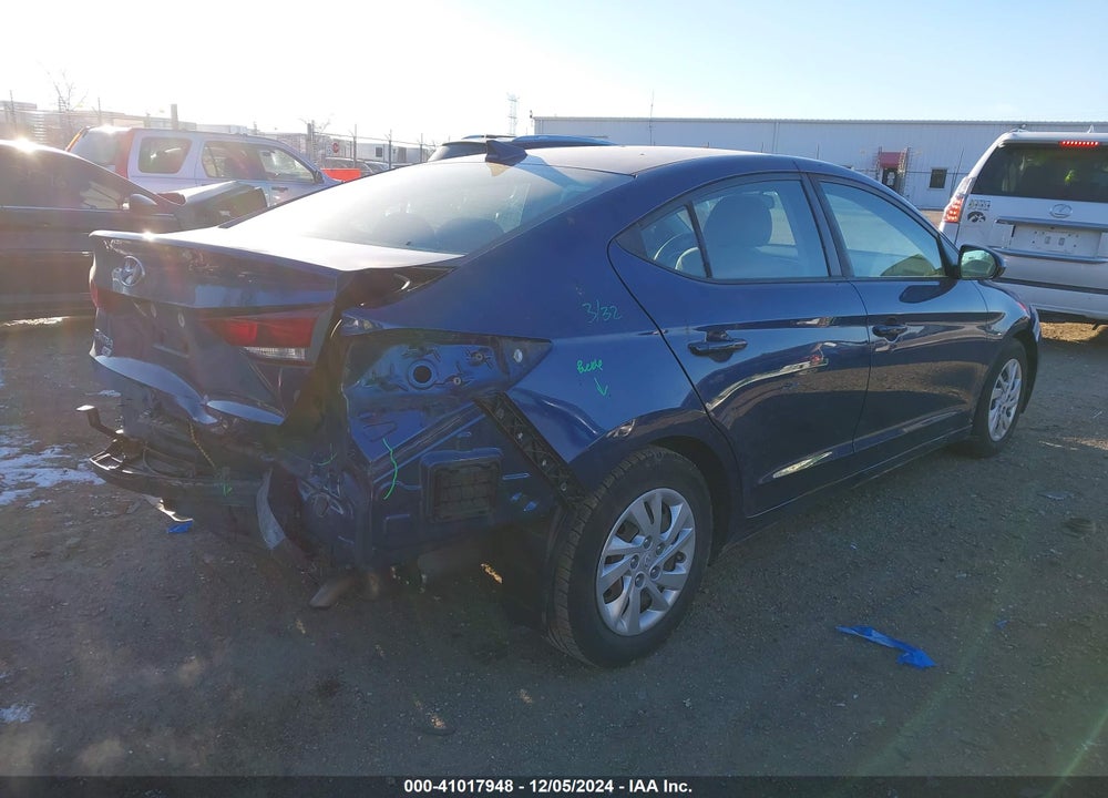 2018 HYUNDAI ELANTRA VIN: 5NPD74LFXJH359445