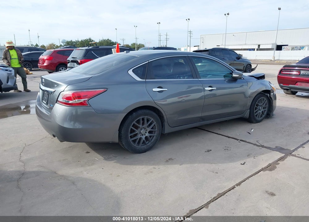 2014 NISSAN ALTIMA VIN: 1N4AL3AP8EN235948
