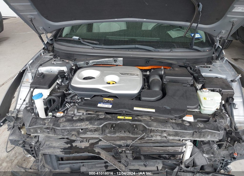 2017 HYUNDAI SONATA VIN: KMHE24L14HA048579