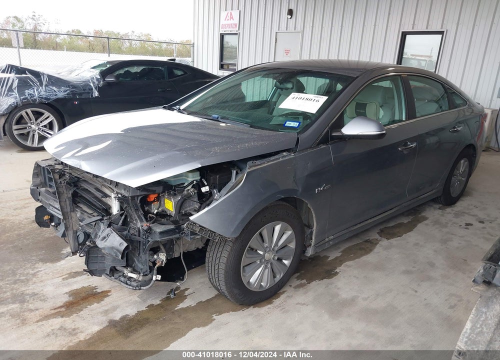 2017 HYUNDAI SONATA VIN: KMHE24L14HA048579