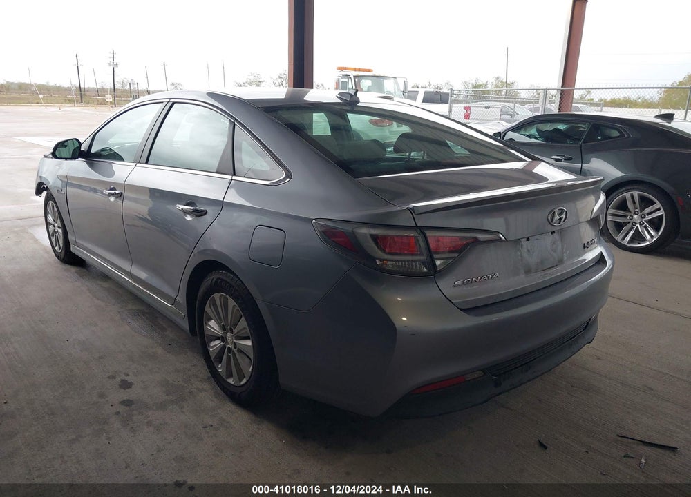 2017 HYUNDAI SONATA VIN: KMHE24L14HA048579