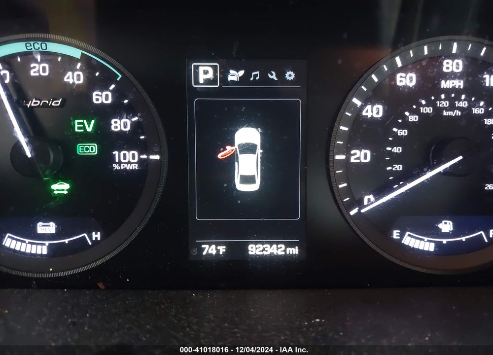 2017 HYUNDAI SONATA VIN: KMHE24L14HA048579