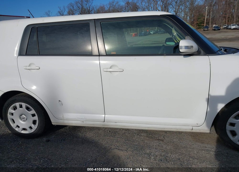 2014 SCION XB VIN: JTLZE4FE2EJ064677