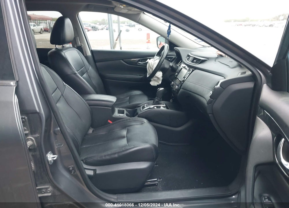 2017 NISSAN ROGUE SL VIN: 5N1AT2MTXHC883378