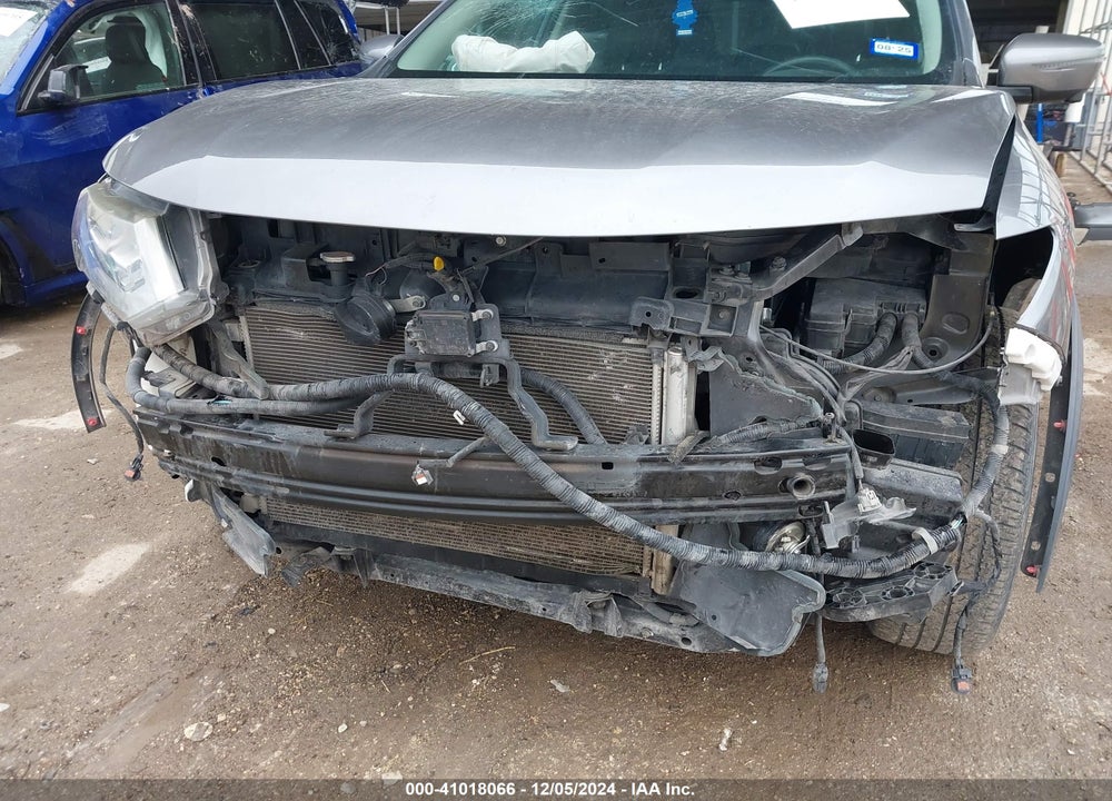 2017 NISSAN ROGUE SL VIN: 5N1AT2MTXHC883378