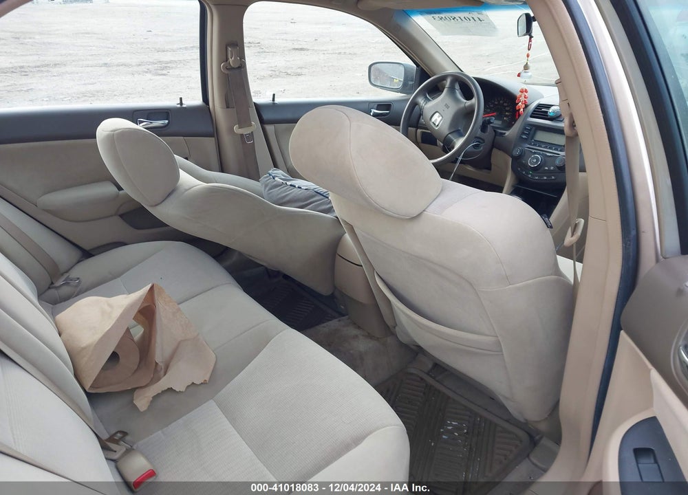 2005 HONDA ACCORD 2.4 LX VIN: 1HGCM56495A008237