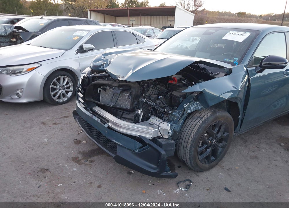 2024 HONDA HR-V 2WD SPORT/2WD SPORT W/O BSI VIN: 3CZRZ1H54RM737290