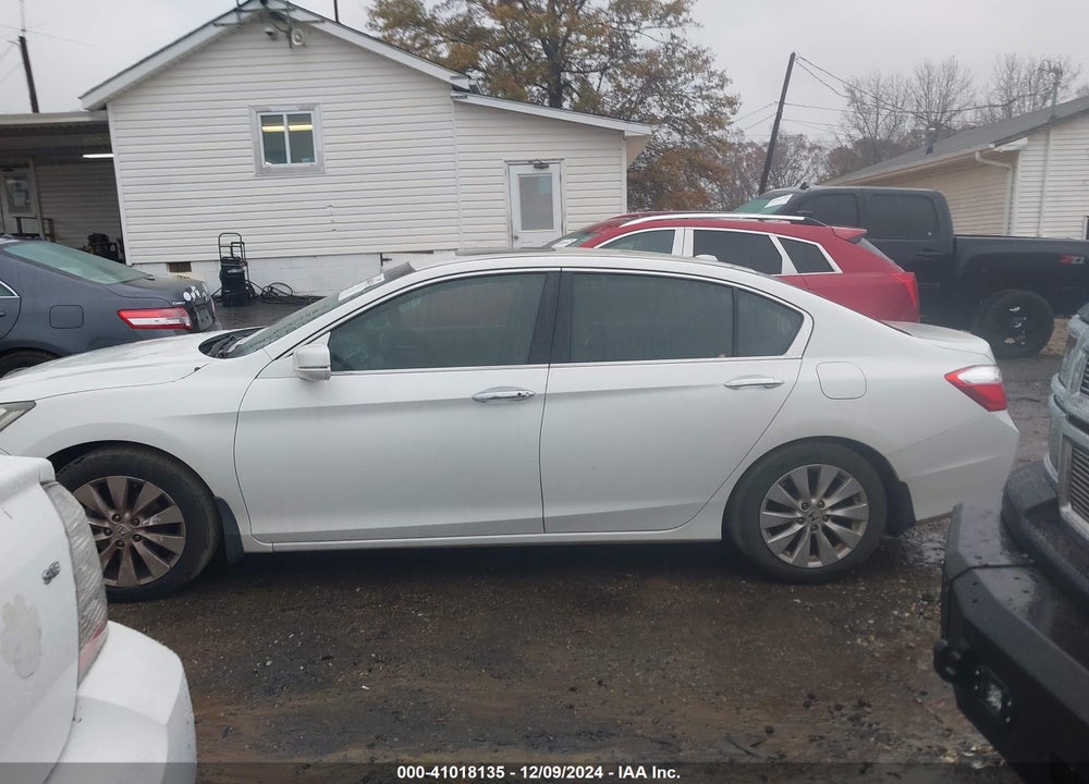 2013 HONDA ACCORD EX-L V-6 VIN: 1HGCR3F85DA007982