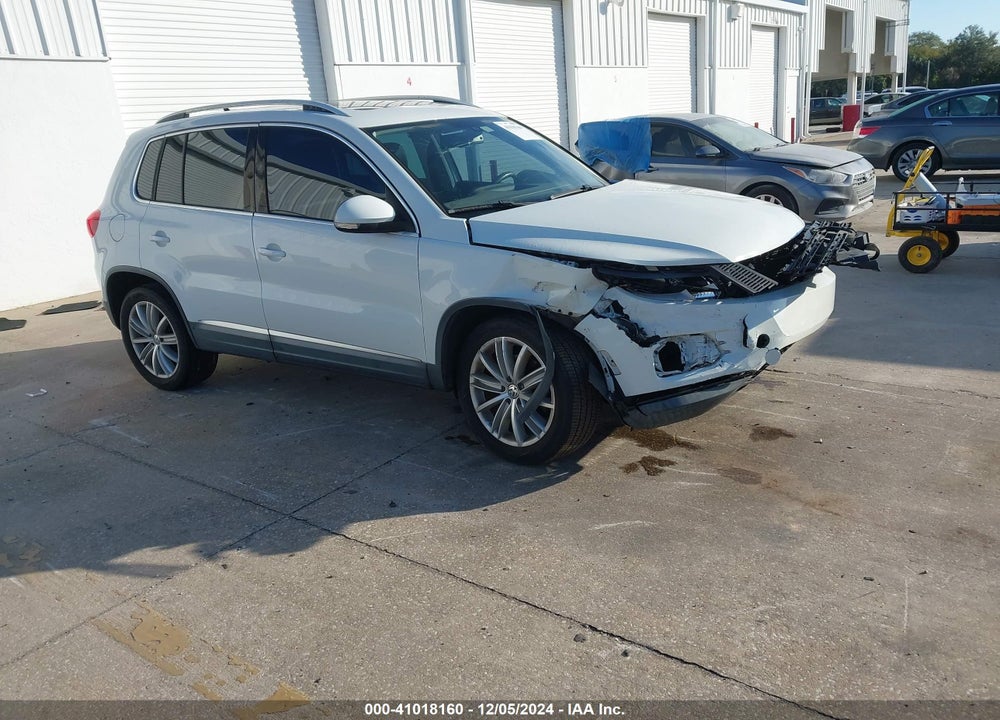 2016 VOLKSWAGEN TIGUAN SE VIN: WVGAV7AX4GW027733