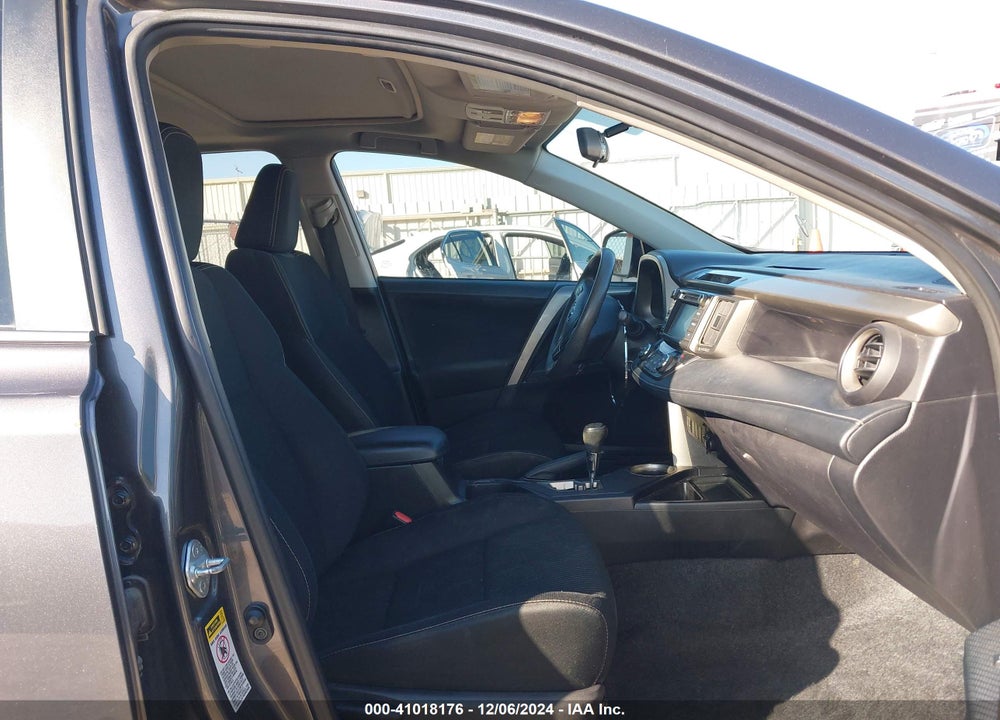 2015 TOYOTA RAV4 XLE VIN: 2T3WFREV9FW234370