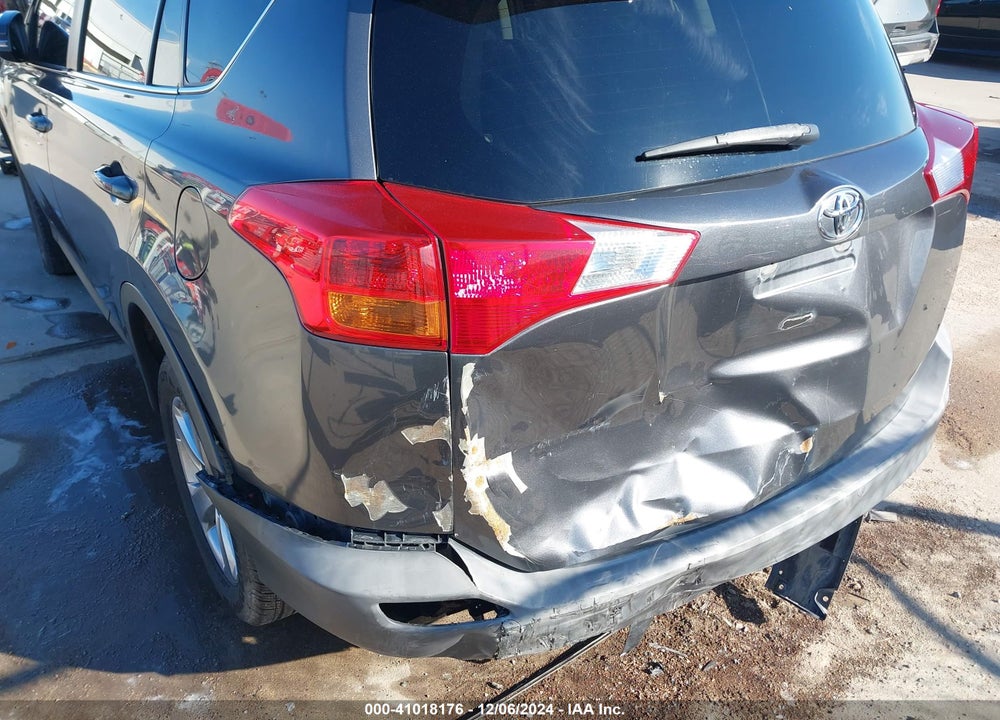 2015 TOYOTA RAV4 XLE VIN: 2T3WFREV9FW234370