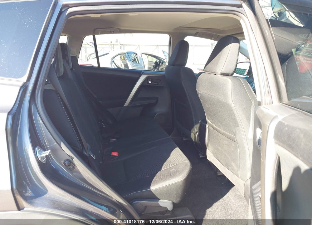2015 TOYOTA RAV4 XLE VIN: 2T3WFREV9FW234370