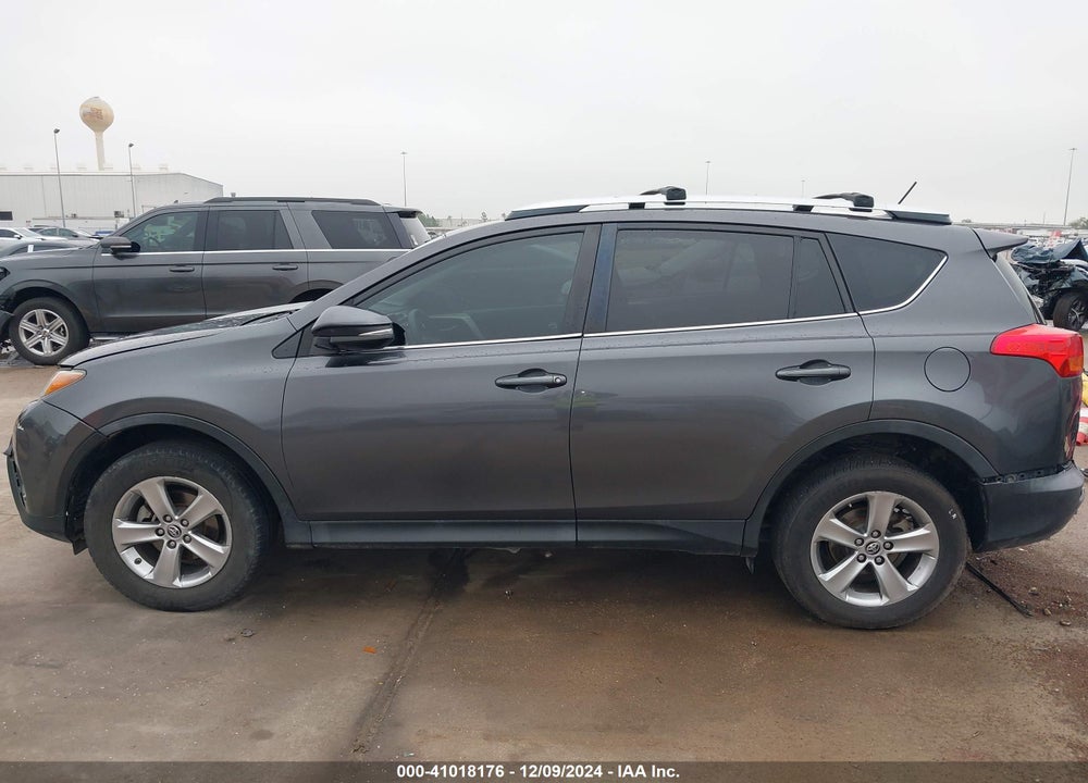 2015 TOYOTA RAV4 XLE VIN: 2T3WFREV9FW234370