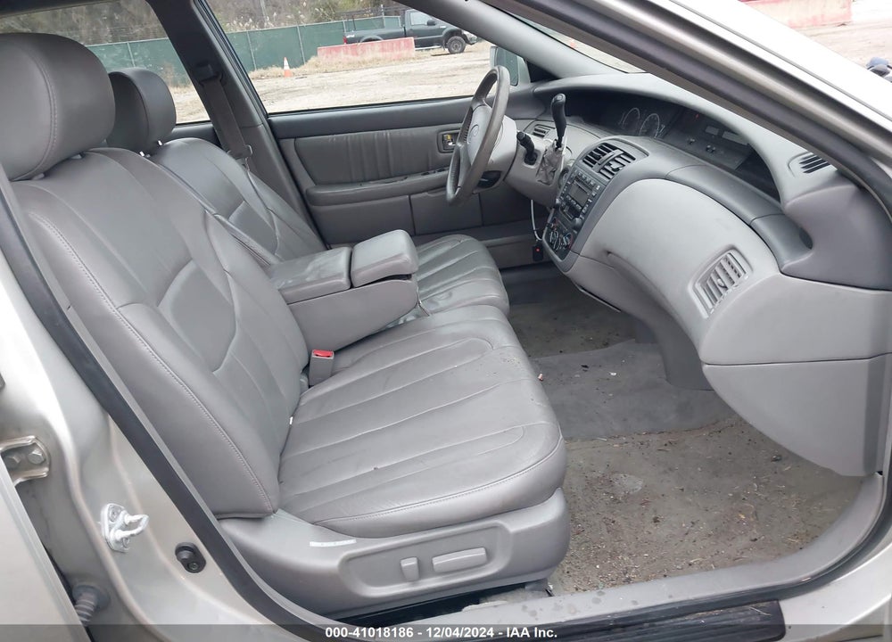 2001 TOYOTA AVALON VIN: 4T1BF28B21U129520