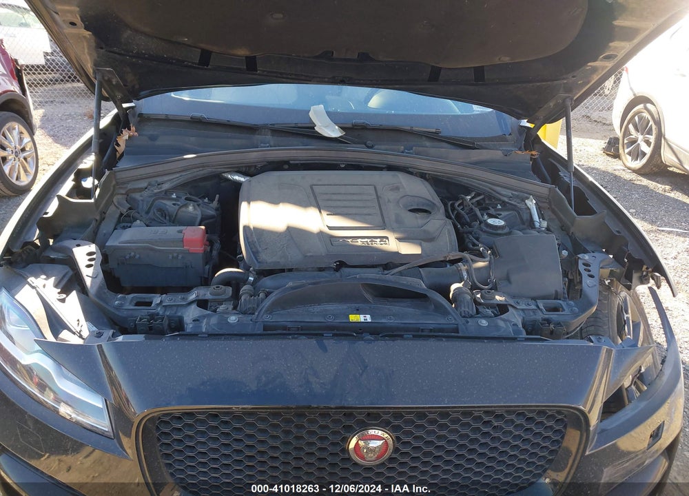 2018 JAGUAR F-PACE 25T PRESTIGE VIN: SADCK2FX1JA251374