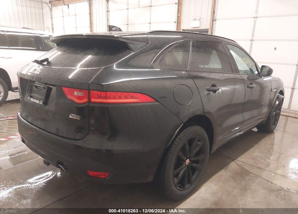 2018 JAGUAR F-PACE 25T PRESTIGE VIN: SADCK2FX1JA251374