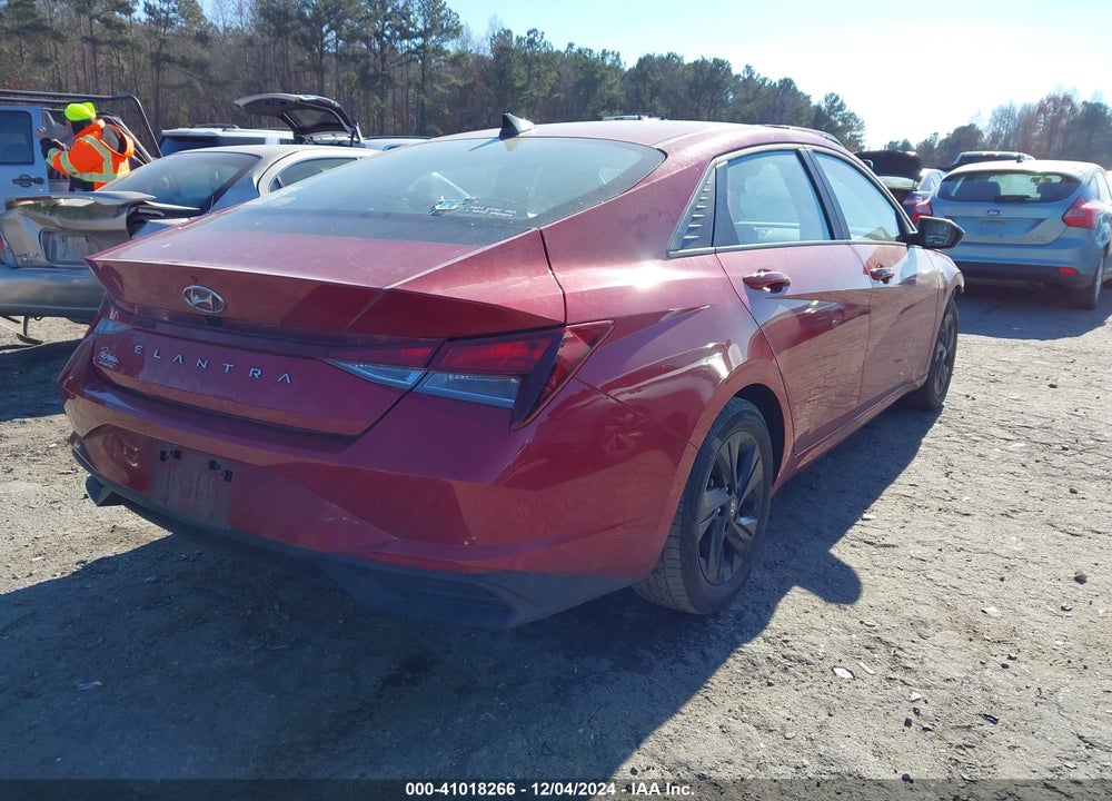 2022 HYUNDAI ELANTRA VIN: KMHLS4AG7NU321538