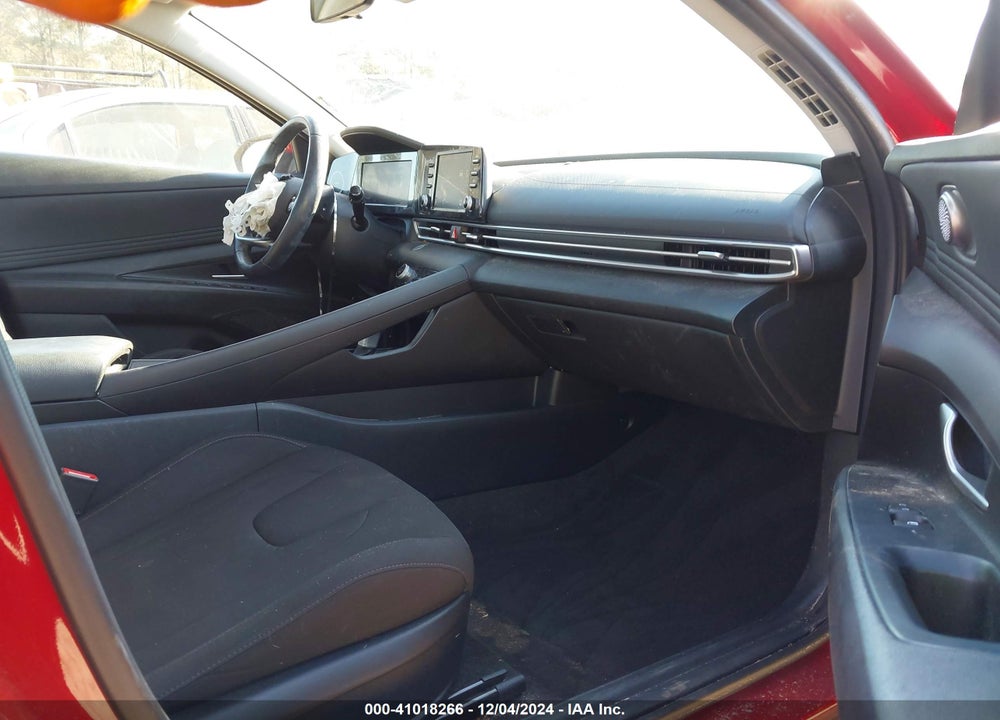 2022 HYUNDAI ELANTRA VIN: KMHLS4AG7NU321538