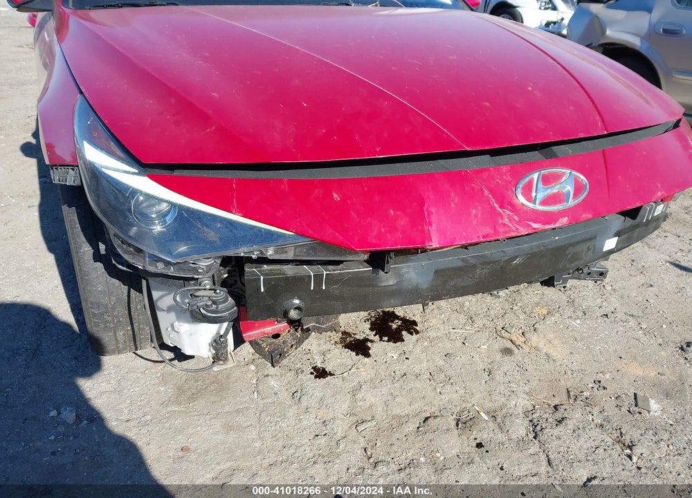 2022 HYUNDAI ELANTRA VIN: KMHLS4AG7NU321538