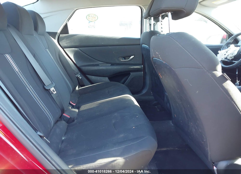 2022 HYUNDAI ELANTRA VIN: KMHLS4AG7NU321538
