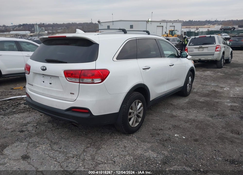 2016 KIA SORENTO 2.4L LX VIN: 5XYPG4A38GG029180