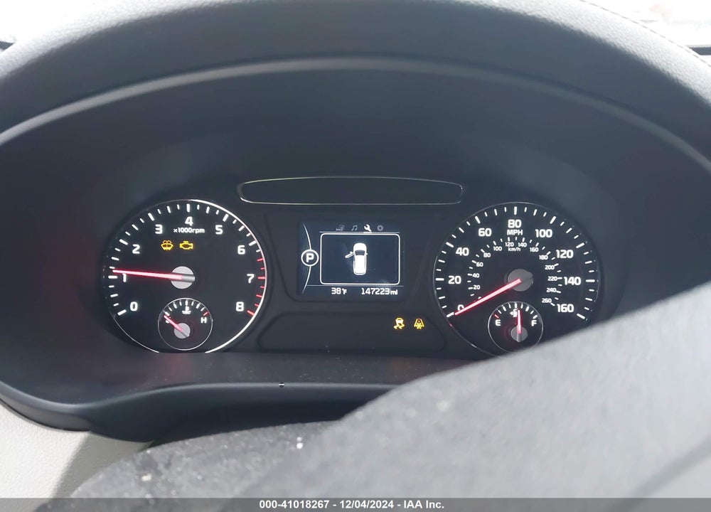 2016 KIA SORENTO 2.4L LX VIN: 5XYPG4A38GG029180