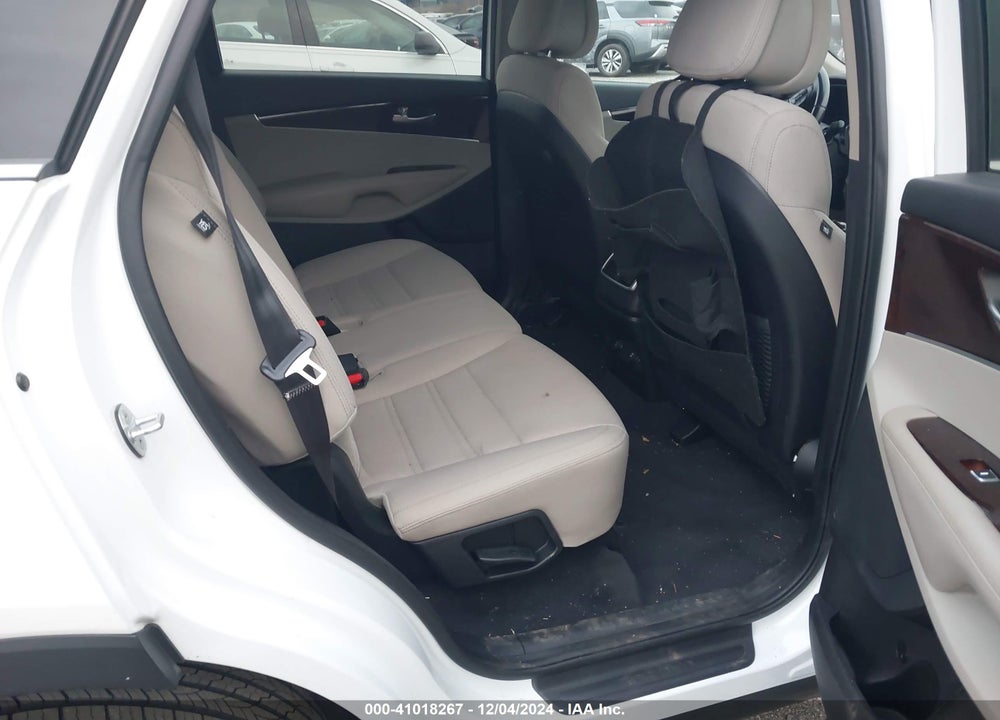 2016 KIA SORENTO 2.4L LX VIN: 5XYPG4A38GG029180