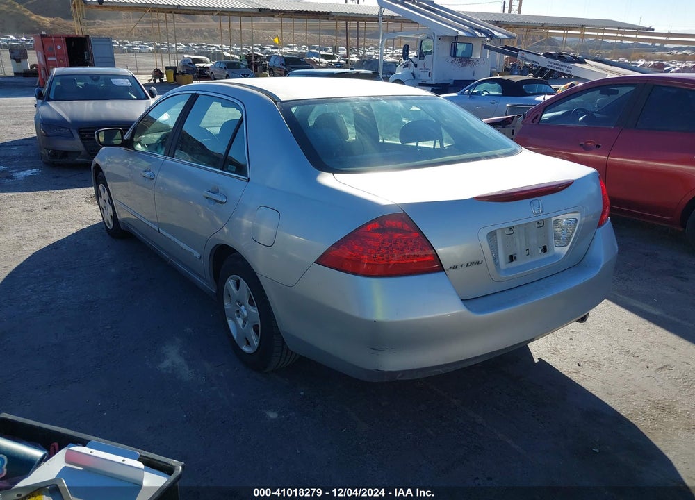 2007 HONDA ACCORD 2.4 LX VIN: 1HGCM56447A216092