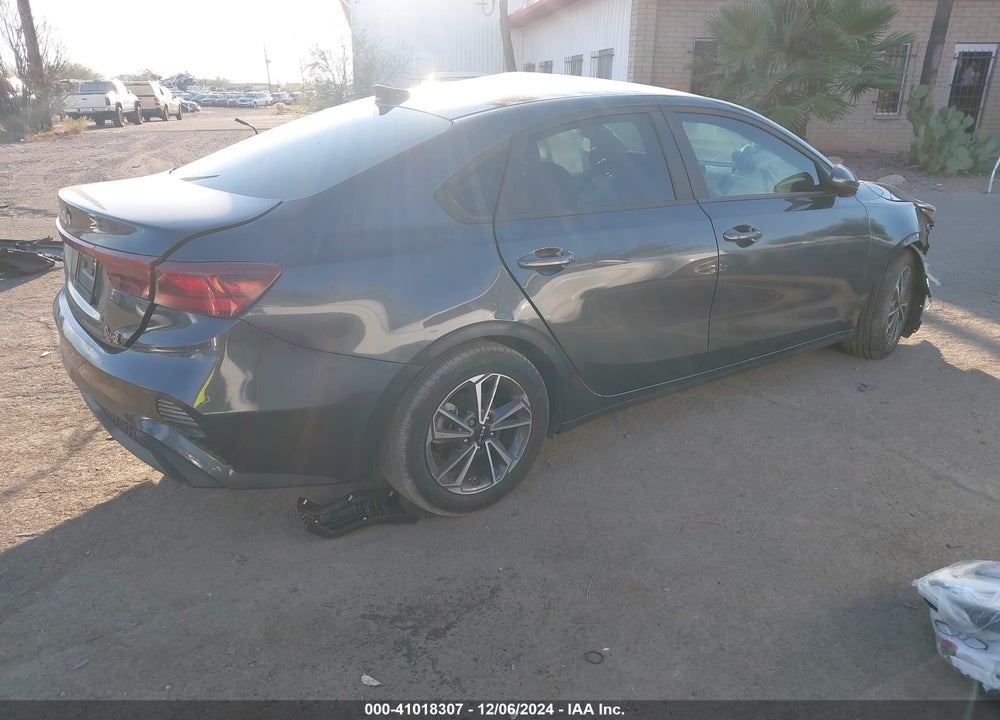2022 KIA FORTE VIN: 3KPF24AD8NE456811