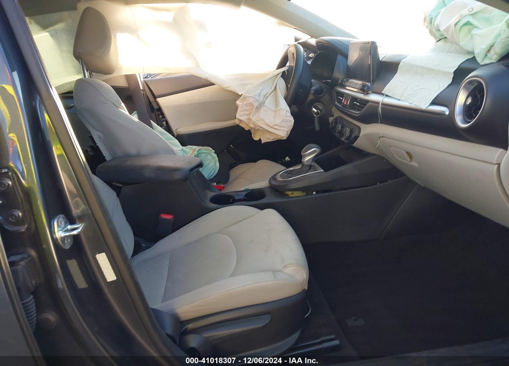 2022 KIA FORTE VIN: 3KPF24AD8NE456811