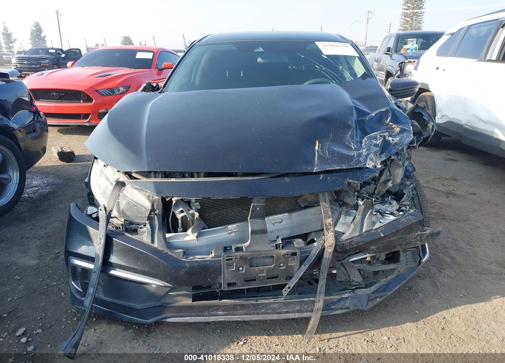 2019 HONDA CIVIC LX VIN: 19XFC2F6XKE212598