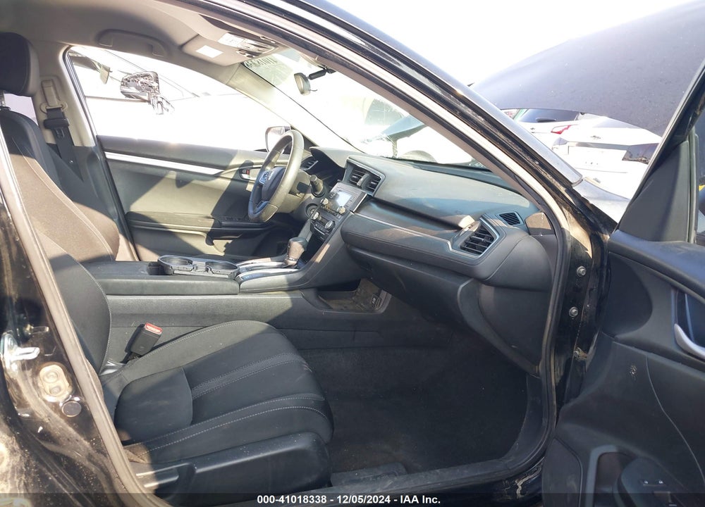 2019 HONDA CIVIC LX VIN: 19XFC2F6XKE212598