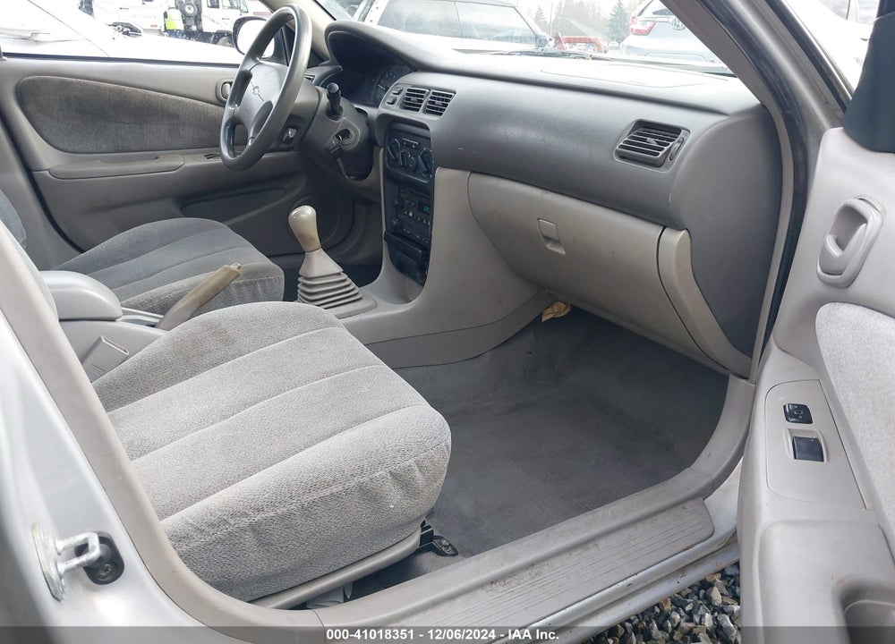 2001 CHEVROLET PRIZM LSI VIN: 1Y1SK52891Z436695