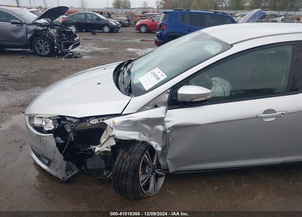 2017 FORD FOCUS VIN: 1FADP3FE4HL282130
