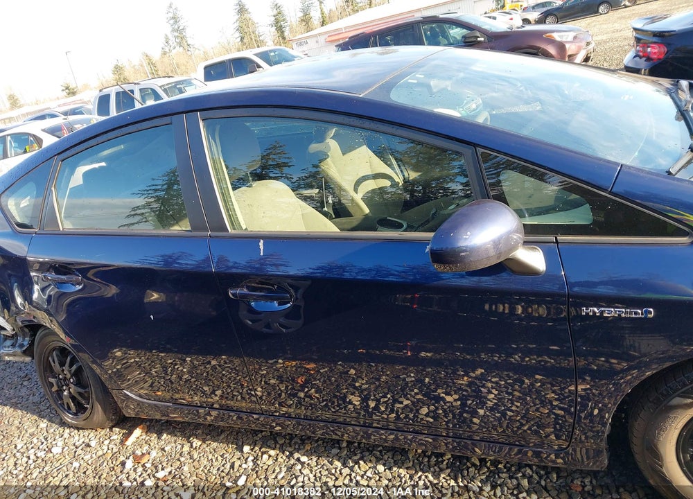 2015 TOYOTA PRIUS TWO VIN: JTDKN3DU2F1903021