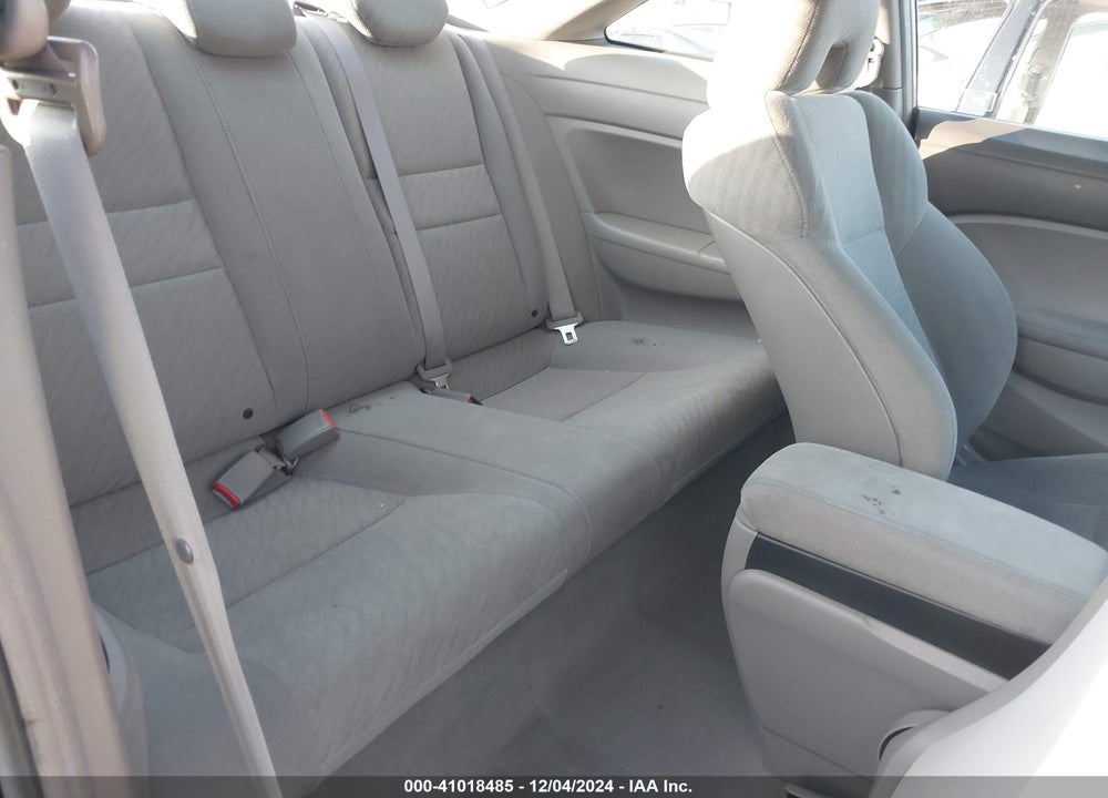 2011 HONDA CIVIC LX VIN: 2HGFG1A68BH500096