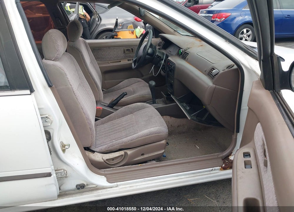 1998 NISSAN SENTRA GLE/GXE/XE VIN: 1N4AB41D5WC712170