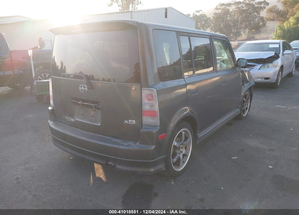 2005 SCION XB VIN: JTLKT324750175021