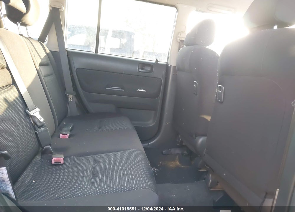 2005 SCION XB VIN: JTLKT324750175021