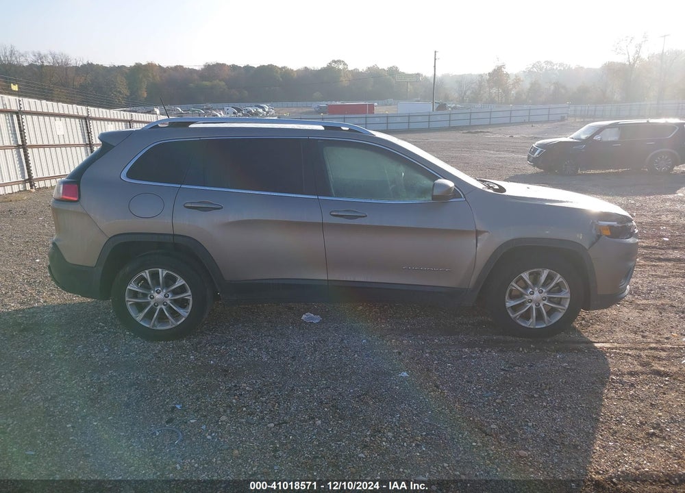 2019 JEEP CHEROKEE LATITUDE VIN: 1C4PJLCB5KD160381