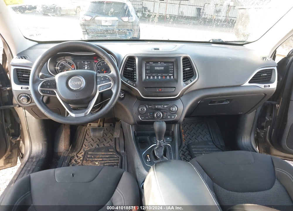2019 JEEP CHEROKEE LATITUDE VIN: 1C4PJLCB5KD160381