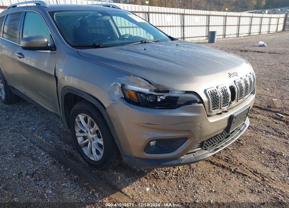 2019 JEEP CHEROKEE LATITUDE VIN: 1C4PJLCB5KD160381