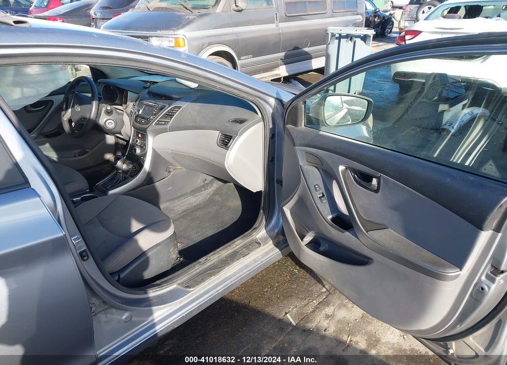 2014 HYUNDAI ELANTRA SE VIN: KMHDH4AE1EU149685