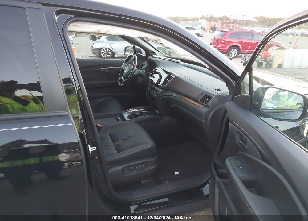 2023 HONDA PASSPORT AWD EX-L VIN: 5FNYF8H57PB027255