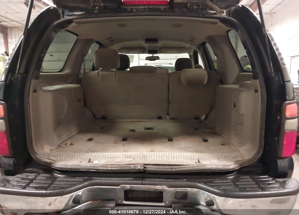 2004 GMC YUKON SLE VIN: 1GKEK13V14J172104
