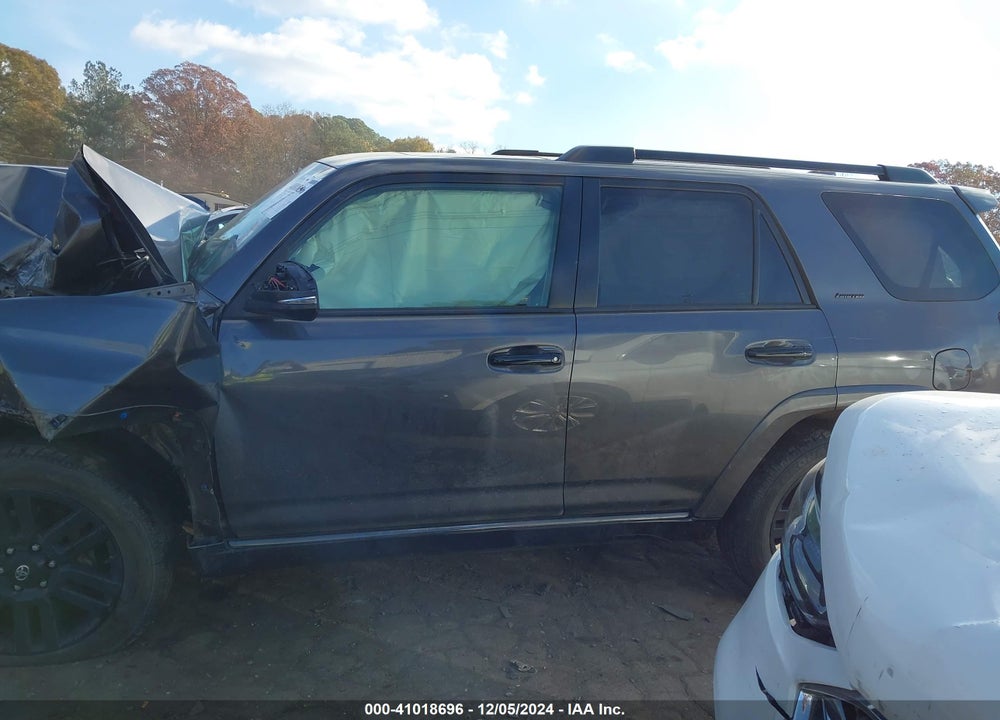 2020 TOYOTA 4RUNNER NIGHTSHADE SPECIAL EDITION VIN: JTEZU5JRXL5227642