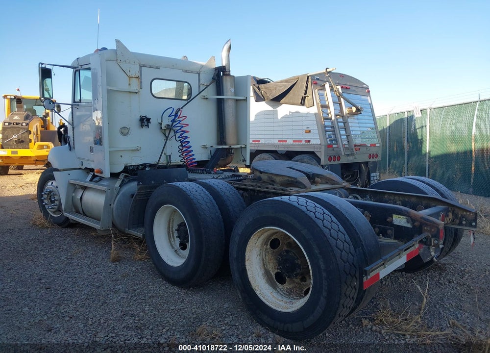 2000 FREIGHTLINER CONVENTIONAL FLD112 VIN: 1FUY3MDB6YDF47934