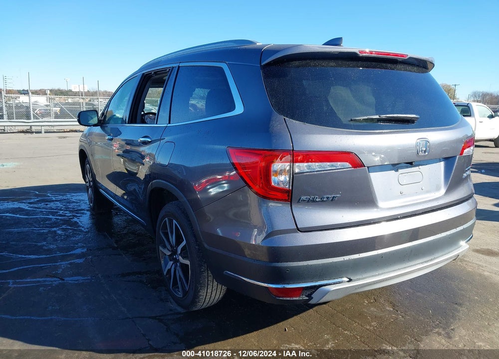 2021 HONDA PILOT AWD TOURING 7 PASSENGER VIN: 5FNYF6H65MB075541