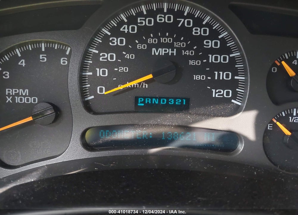 2004 CHEVROLET SUBURBAN 2500 LT VIN: 3GNGK26G34G276805